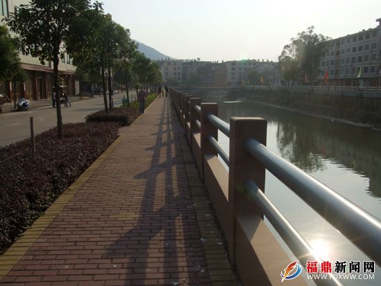 小城鎮2.jpg