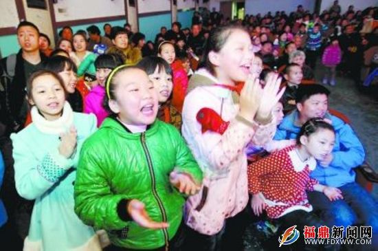看到自己喜歡的節目獲獎，孩子們歡呼雀躍。.jpg