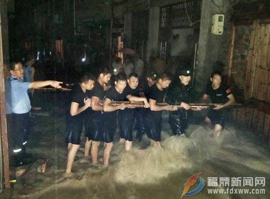 故事1：“要全力以赴解救身處絕境的群眾！”.jpg