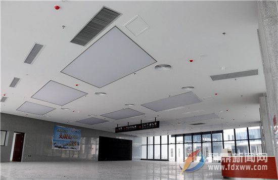 室內接待大廳裝修完畢，基礎設施完備。.jpg