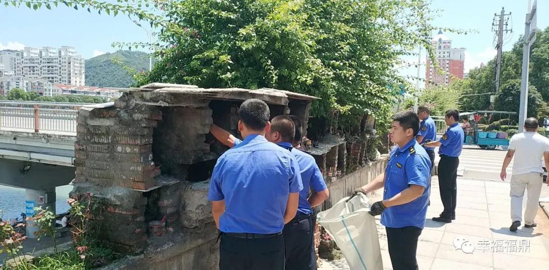 鬧市區內非法搭建封建迷信場所？拆！拆！拆！