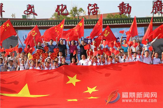 流美中心小學組織師生參加“世界環境日、海洋日”公眾宣傳