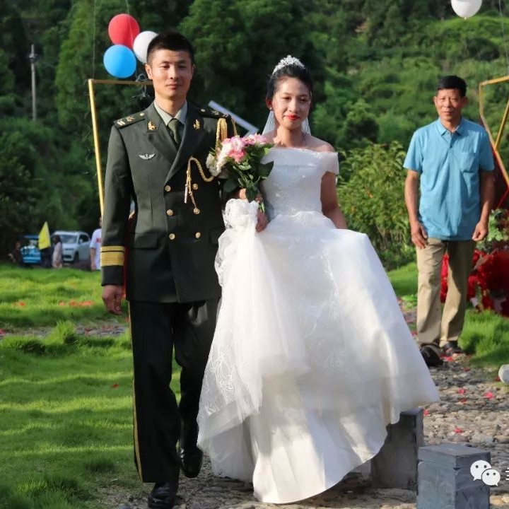 講真！被七夕刷屏一天，只有這場(chǎng)遲到8年的婚禮讓我檸檬酸！