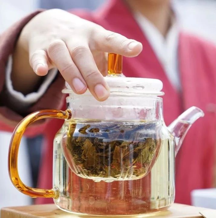 季節交替，白茶讓你遠離“換季病”