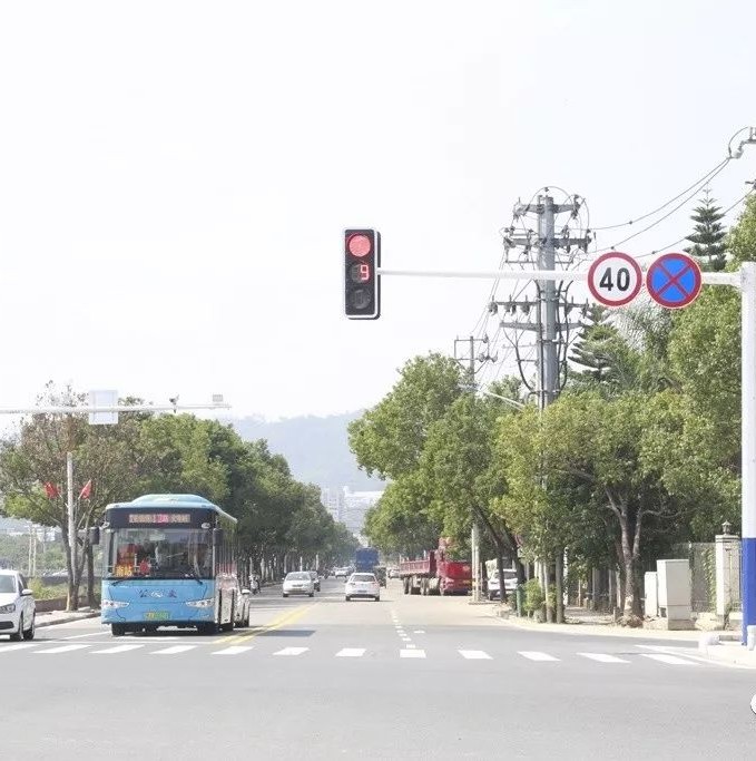 @老司機 市區新增一處交通信號燈，具體位置在……