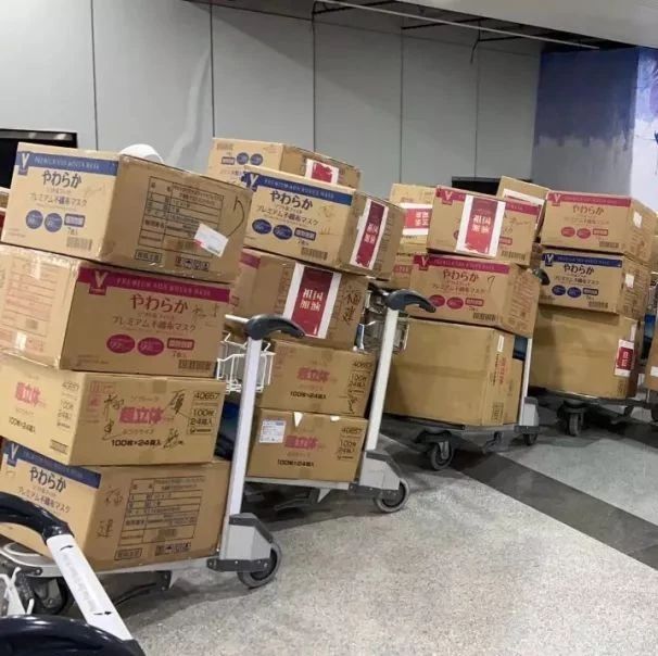 剛剛，18萬個愛國口罩飛抵福州，還是這群海外福建人，背后故事讓人淚目