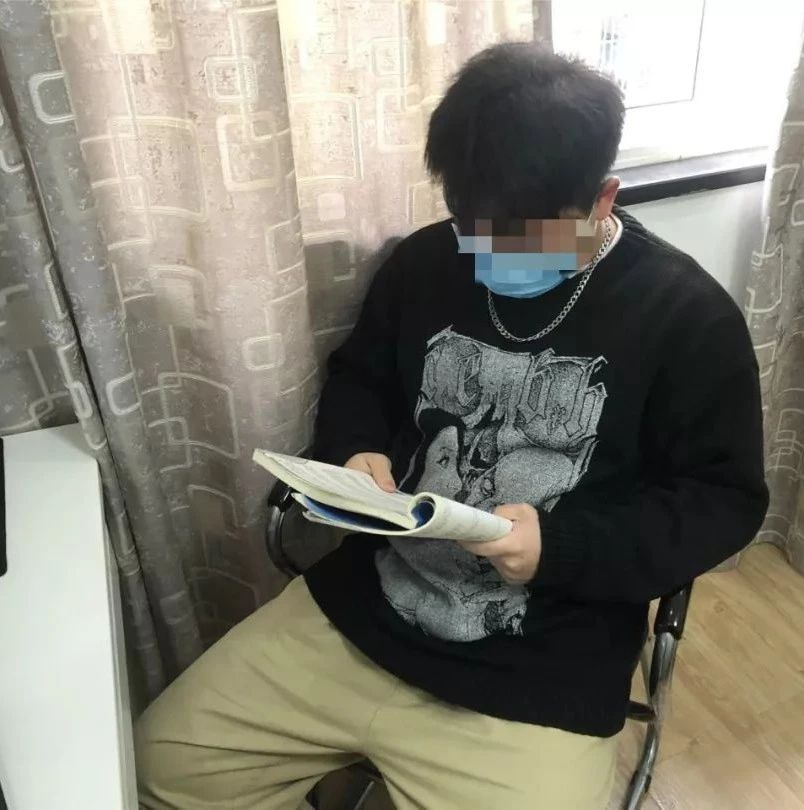 一個(gè)人，一道防線，宅家也是做貢獻(xiàn)
