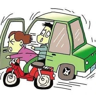千萬別這樣開車門！福鼎一男子突開車門撞傷孕婦
