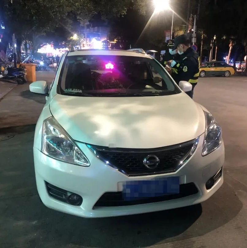 安裝“空車燈”，私家車偽裝成出租車？查！