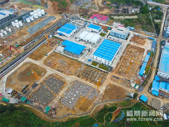 國泰華榮新材料項目二期投入主體基礎施工