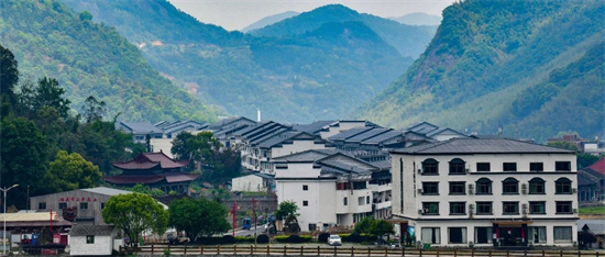綠盈鄉(xiāng)村丨赤溪村：綠了山水富了民