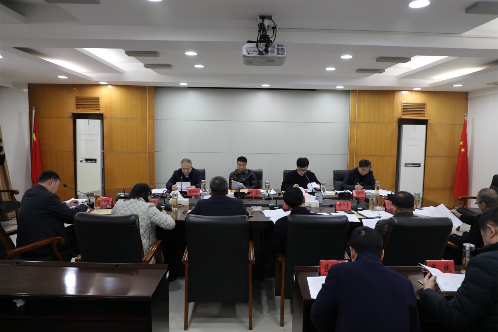 我市召開市委常委會（擴(kuò)大）會議