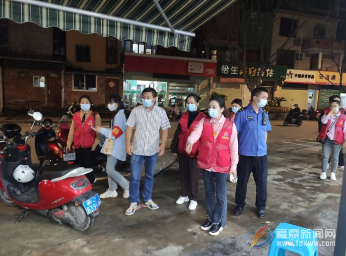 桐山開展融創市場周邊環境綜合整治