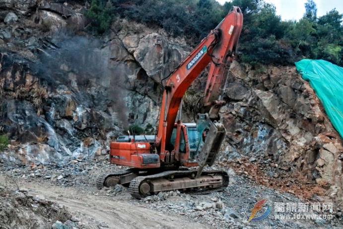 崳山鎮環島公路項目有序推進