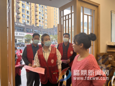 加大個人防護宣傳 推進“無疫小區(qū)”創(chuàng)建