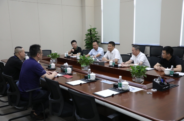 林青走訪看望我市各類優秀人才代表